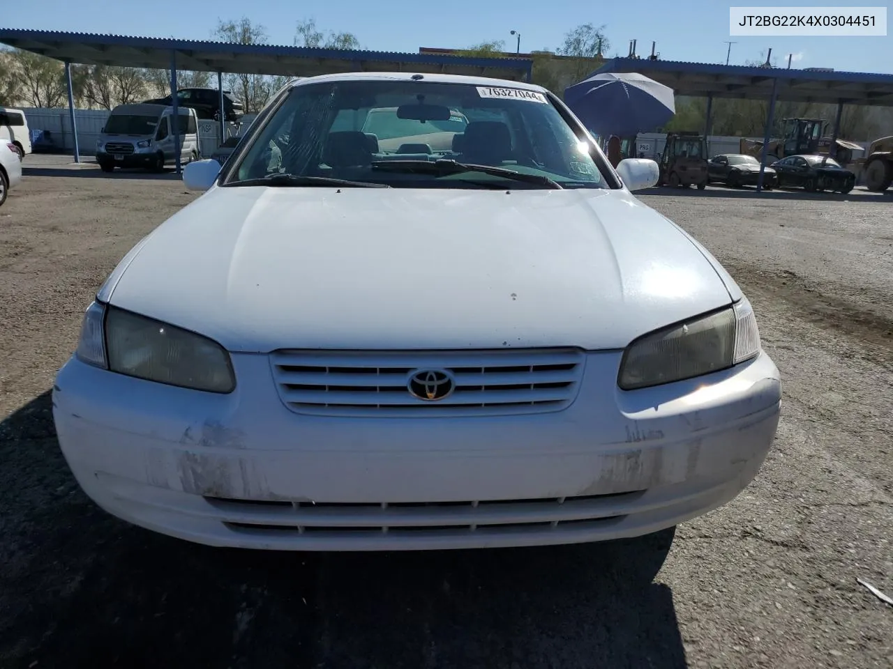 1999 Toyota Camry Le VIN: JT2BG22K4X0304451 Lot: 76327044