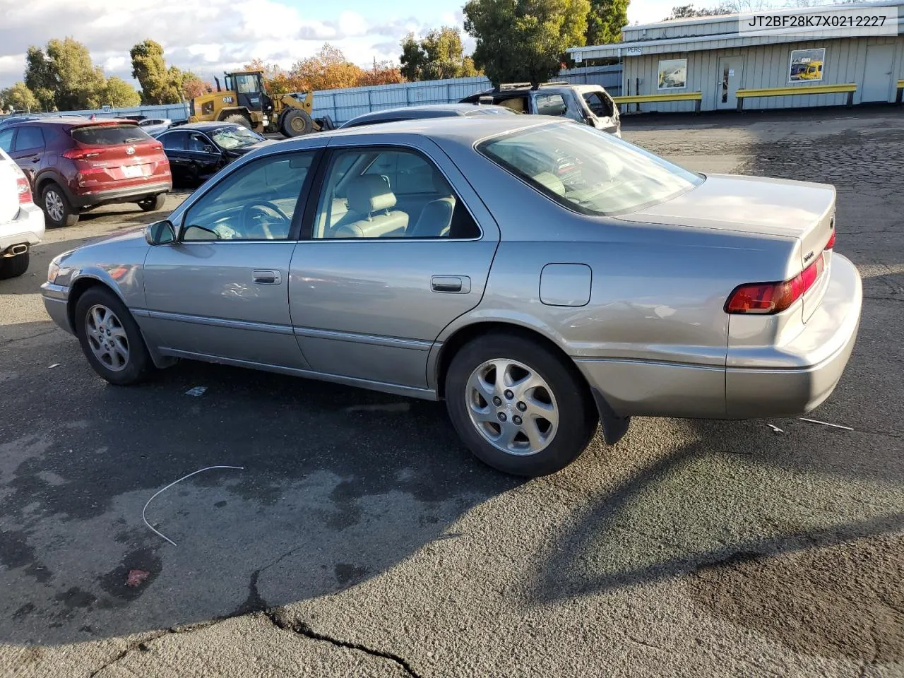 1999 Toyota Camry Le VIN: JT2BF28K7X0212227 Lot: 80370094