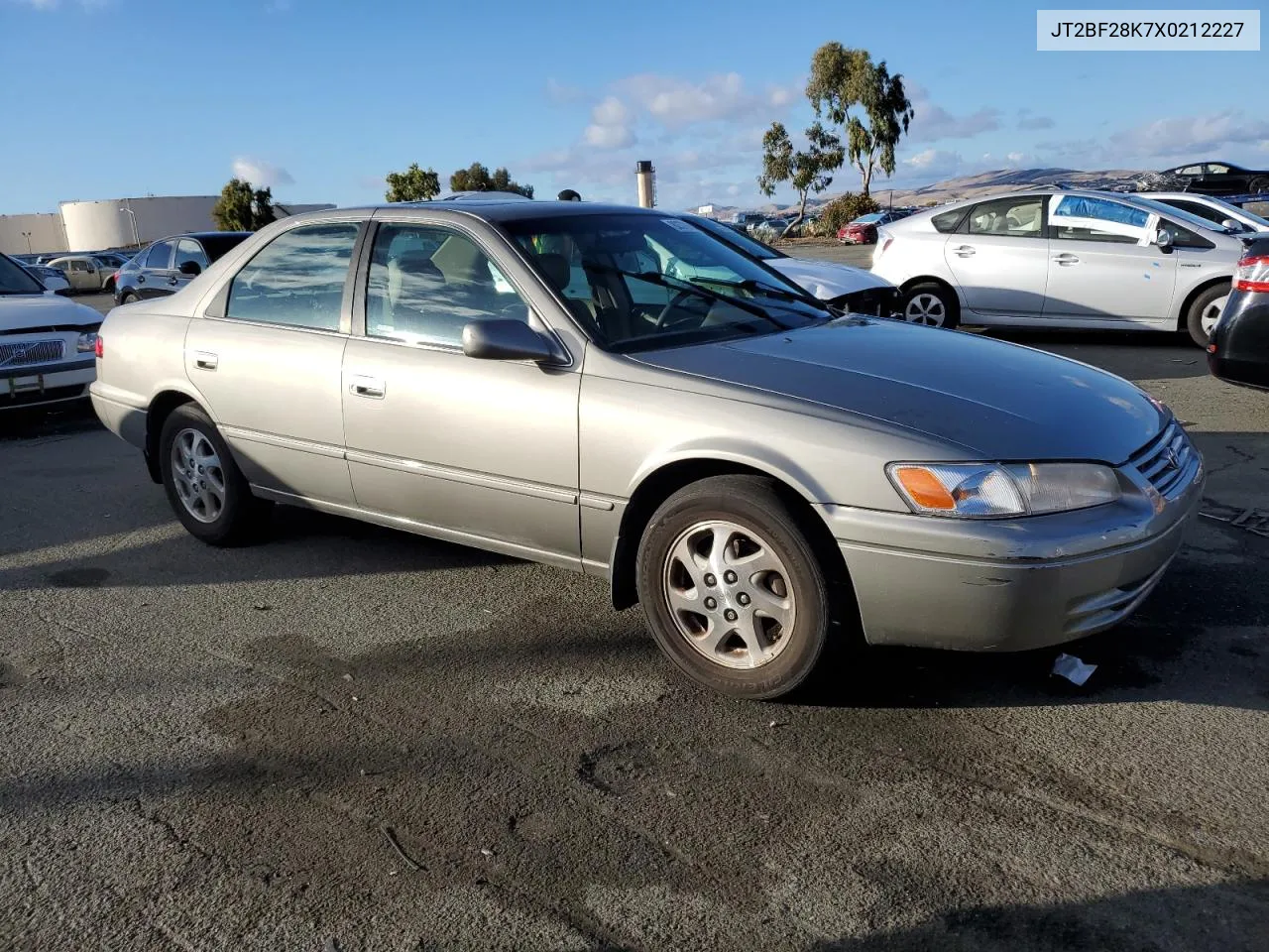 1999 Toyota Camry Le VIN: JT2BF28K7X0212227 Lot: 80370094