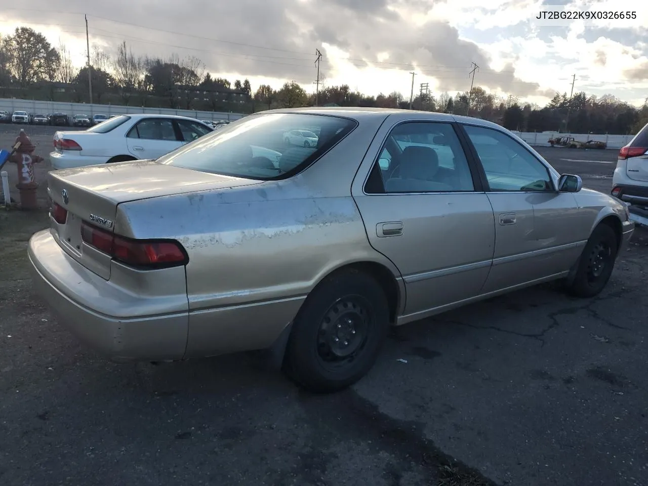 1999 Toyota Camry Le VIN: JT2BG22K9X0326655 Lot: 81197804