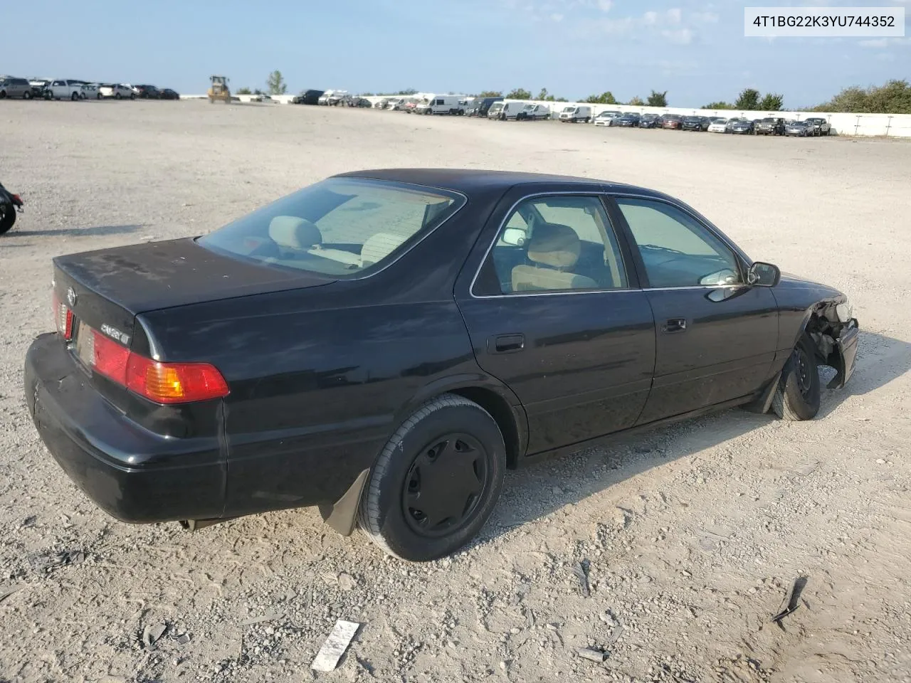 2000 Toyota Camry Ce VIN: 4T1BG22K3YU744352 Lot: 68654464