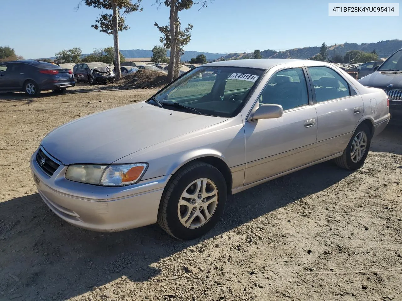 2000 Toyota Camry Le VIN: 4T1BF28K4YU095414 Lot: 70451964