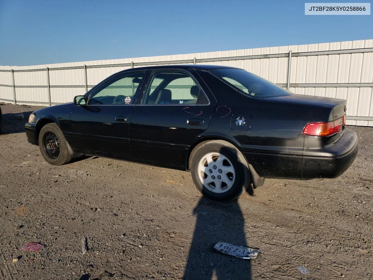 2000 Toyota Camry Le VIN: JT2BF28K5Y0258866 Lot: 70664764