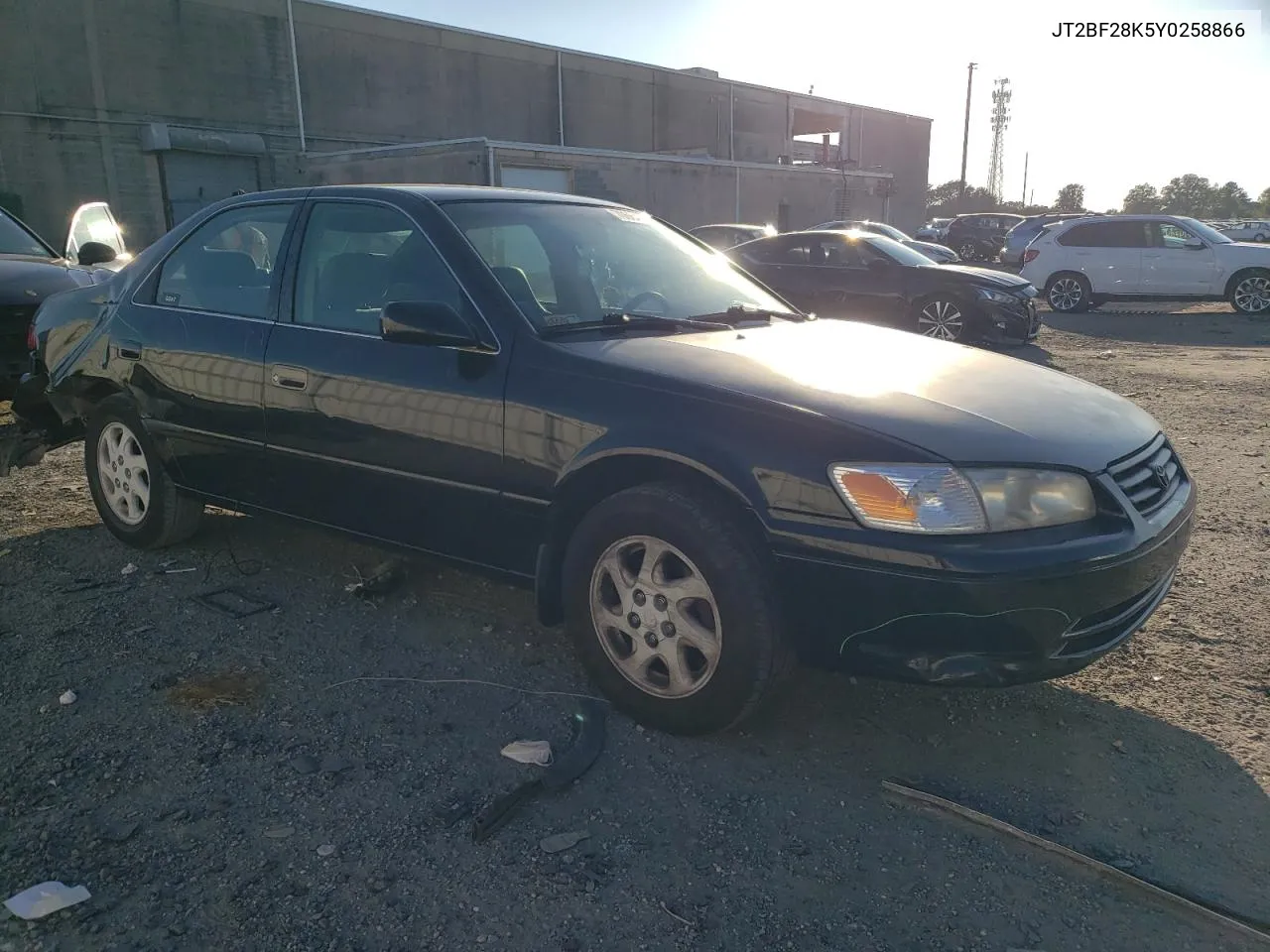 2000 Toyota Camry Le VIN: JT2BF28K5Y0258866 Lot: 70664764