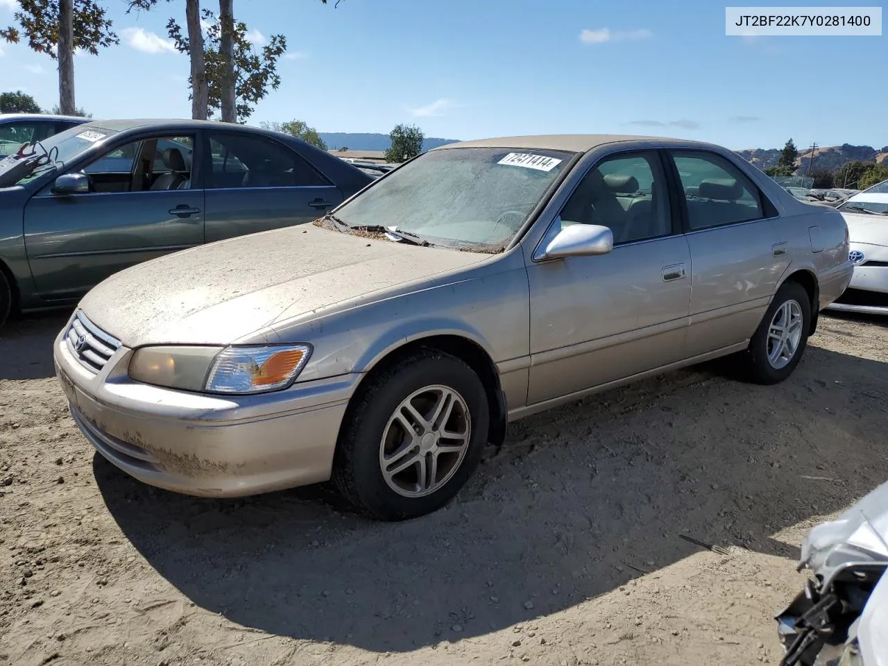 2000 Toyota Camry Ce VIN: JT2BF22K7Y0281400 Lot: 72471414