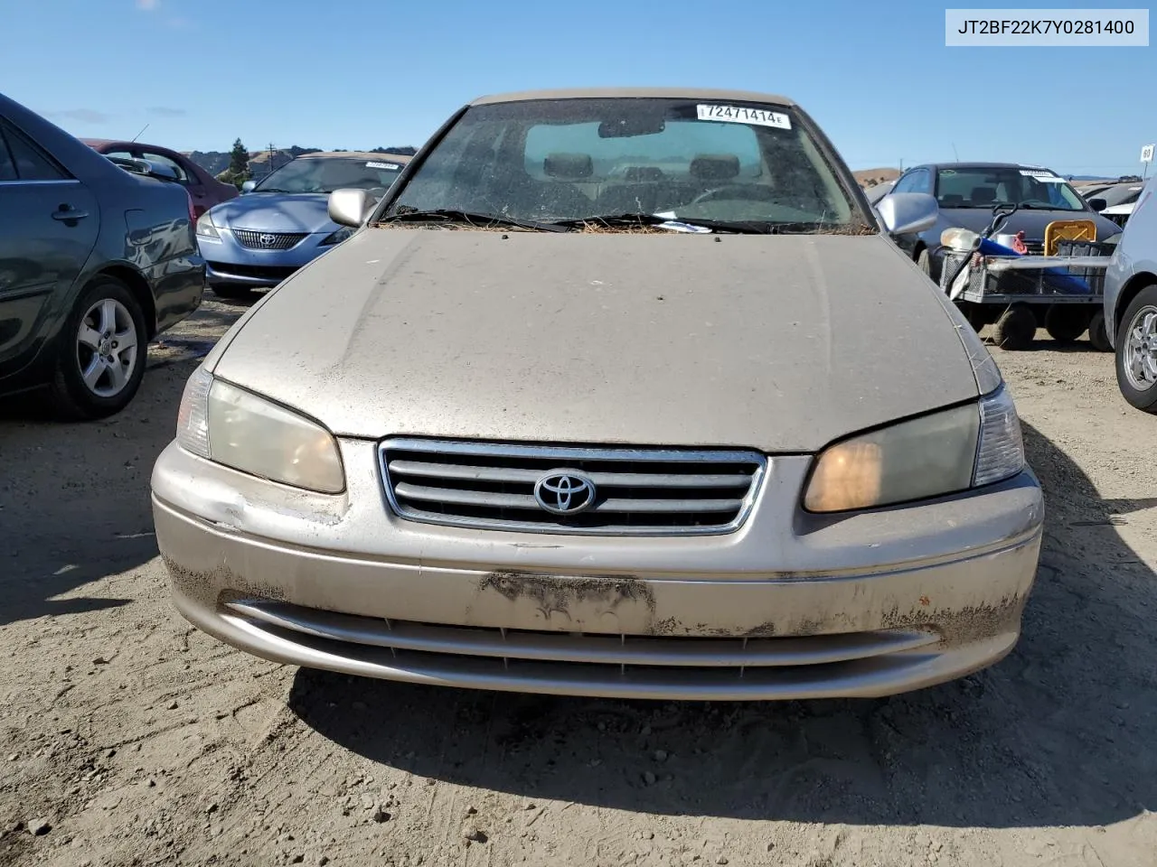 2000 Toyota Camry Ce VIN: JT2BF22K7Y0281400 Lot: 72471414