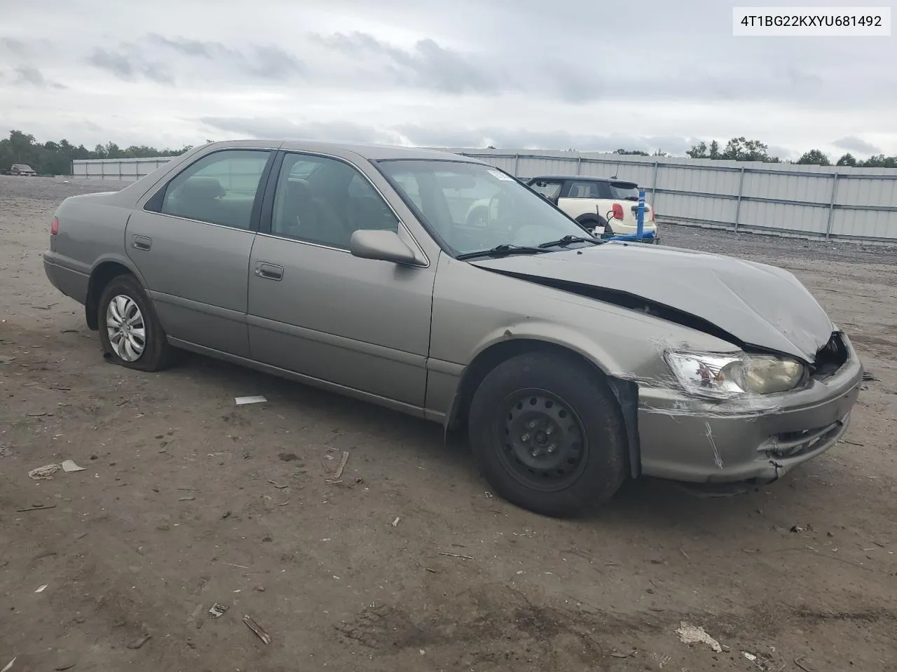 2000 Toyota Camry Ce VIN: 4T1BG22KXYU681492 Lot: 72703574