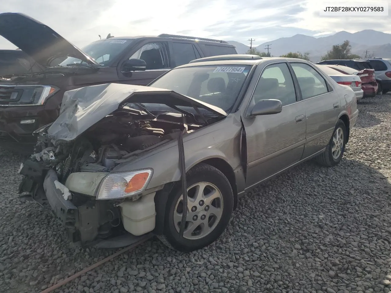 2000 Toyota Camry Le VIN: JT2BF28KXY0279583 Lot: 74277954