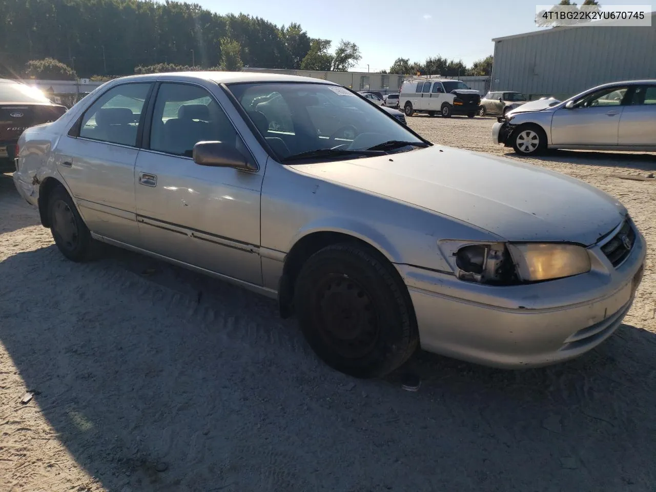 2000 Toyota Camry Ce VIN: 4T1BG22K2YU670745 Lot: 74808974