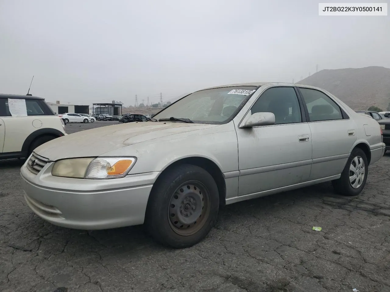 2000 Toyota Camry Ce VIN: JT2BG22K3Y0500141 Lot: 76138104