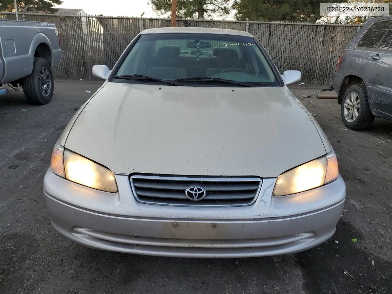 2000 Toyota Camry Ce VIN: JT2BF22K5Y0236228 Lot: 76419184