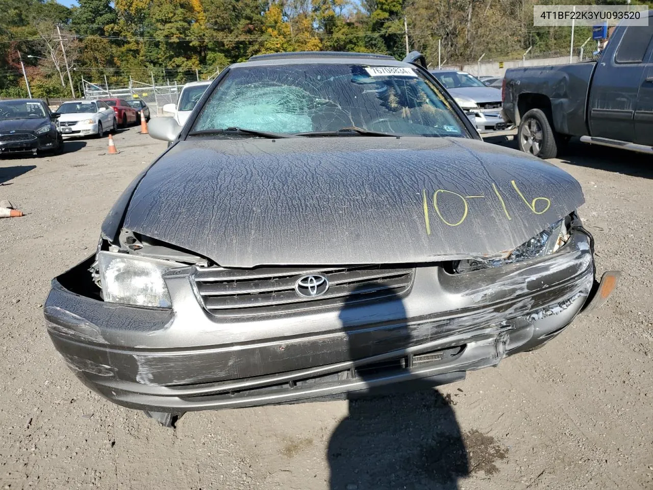 2000 Toyota Camry Le VIN: 4T1BF22K3YU093520 Lot: 76708834