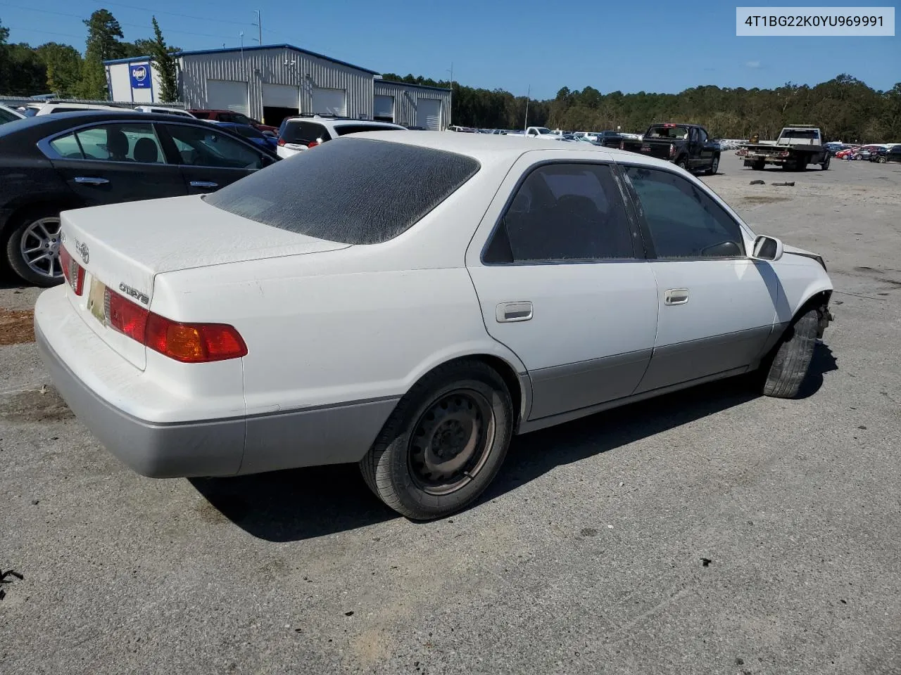 2000 Toyota Camry Ce VIN: 4T1BG22K0YU969991 Lot: 77142254