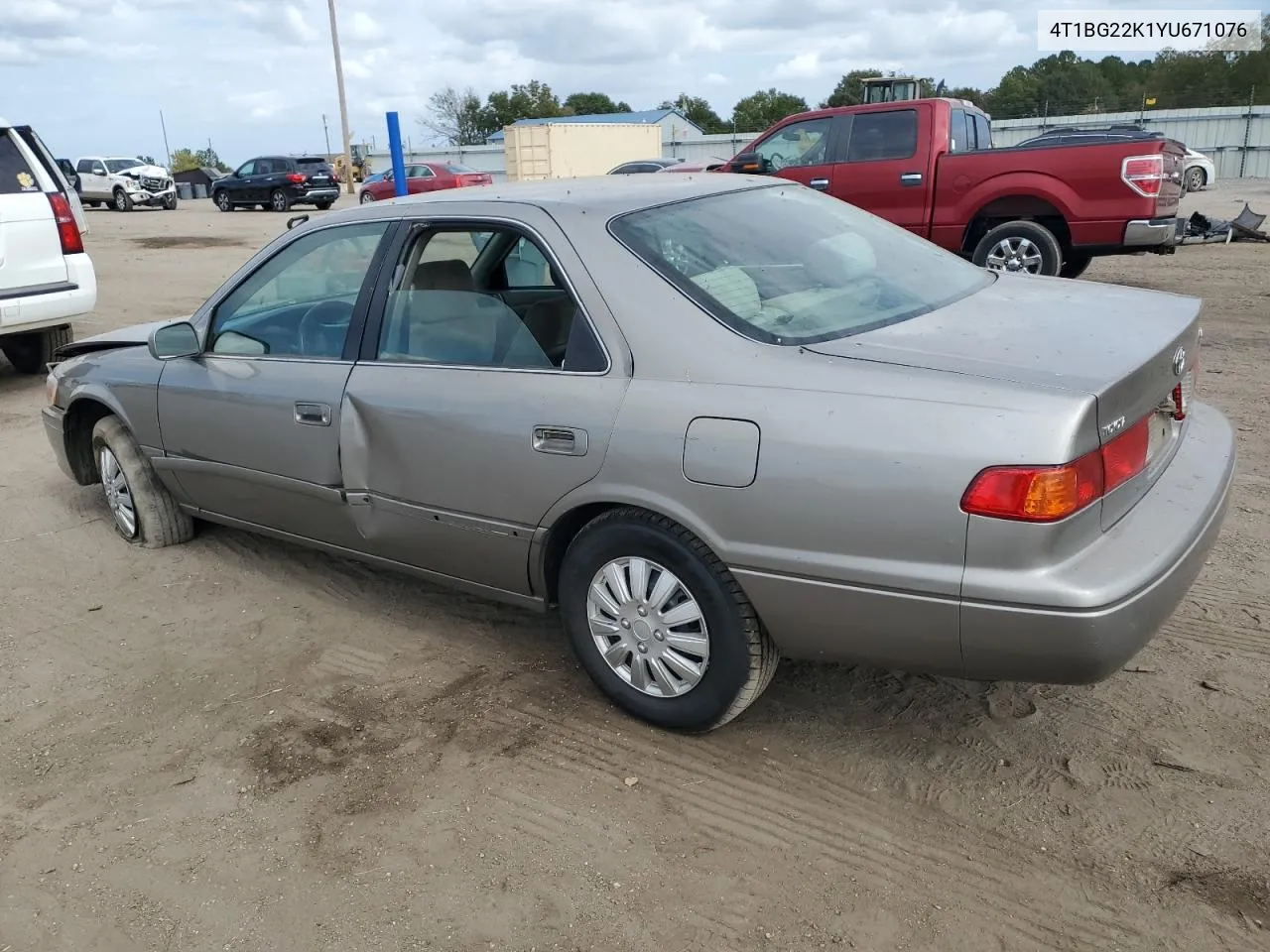 2000 Toyota Camry Ce VIN: 4T1BG22K1YU671076 Lot: 77371044