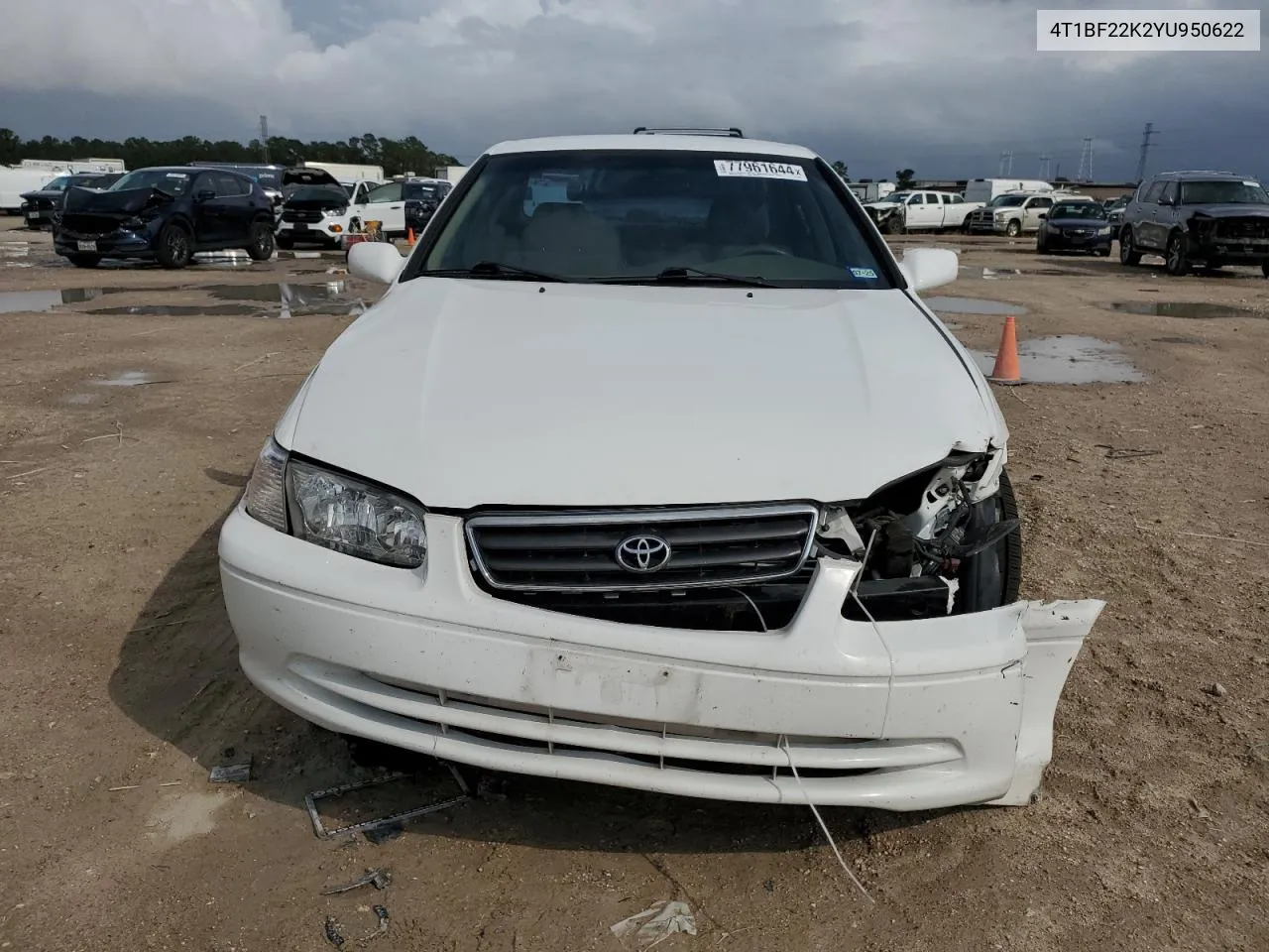 2000 Toyota Camry Le VIN: 4T1BF22K2YU950622 Lot: 77961644