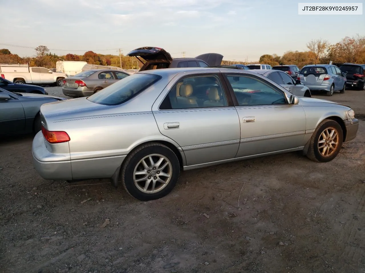 2000 Toyota Camry Le VIN: JT2BF28K9Y0245957 Lot: 78207104