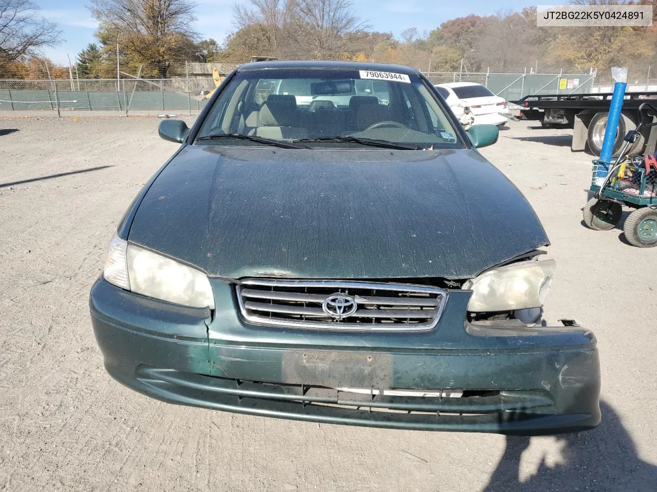 2000 Toyota Camry Ce VIN: JT2BG22K5Y0424891 Lot: 79063944