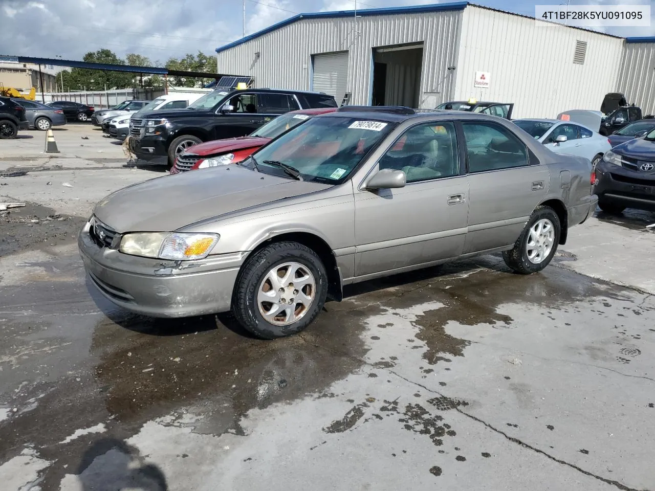 2000 Toyota Camry Le VIN: 4T1BF28K5YU091095 Lot: 79079814