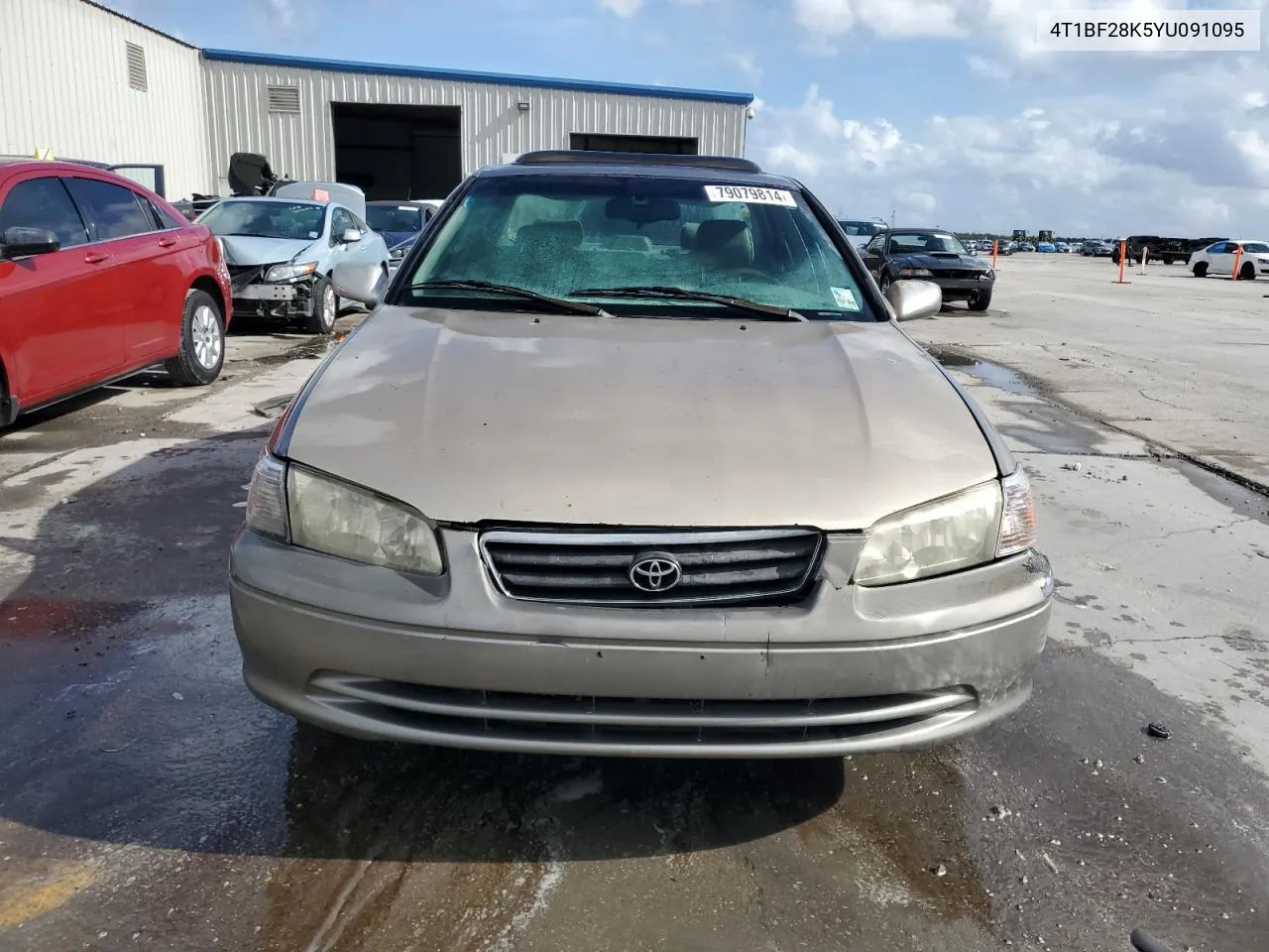 2000 Toyota Camry Le VIN: 4T1BF28K5YU091095 Lot: 79079814