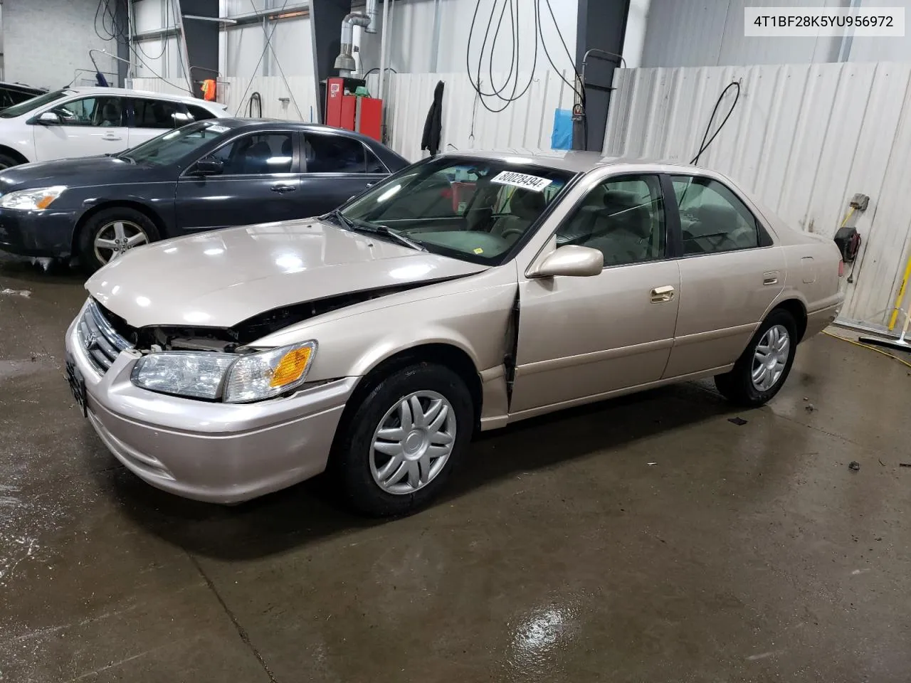 2000 Toyota Camry Le VIN: 4T1BF28K5YU956972 Lot: 80028494