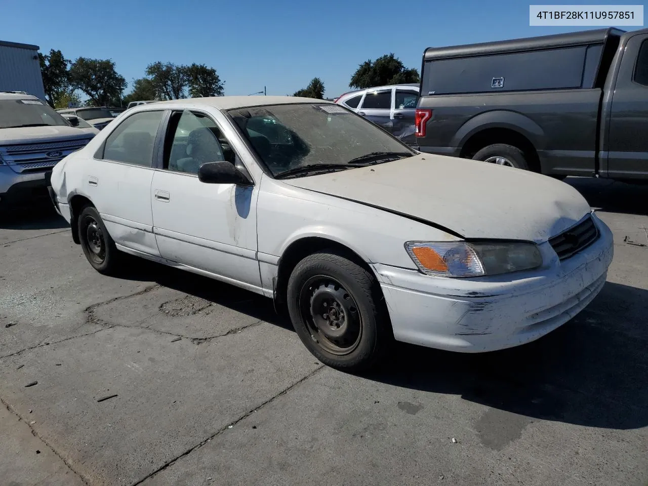 2001 Toyota Camry Le VIN: 4T1BF28K11U957851 Lot: 73991274