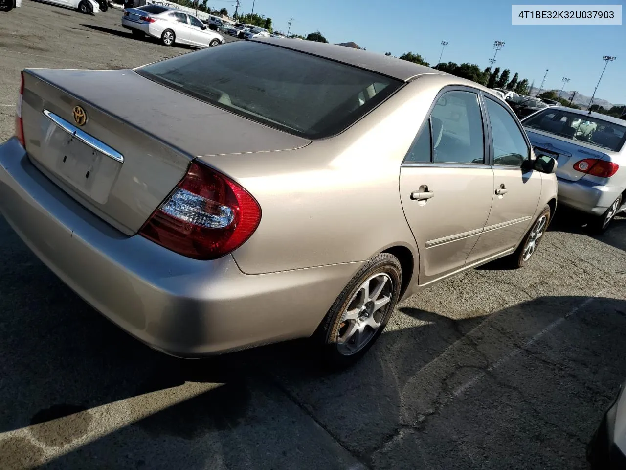 2002 Toyota Camry Le VIN: 4T1BE32K32U037903 Lot: 57787574