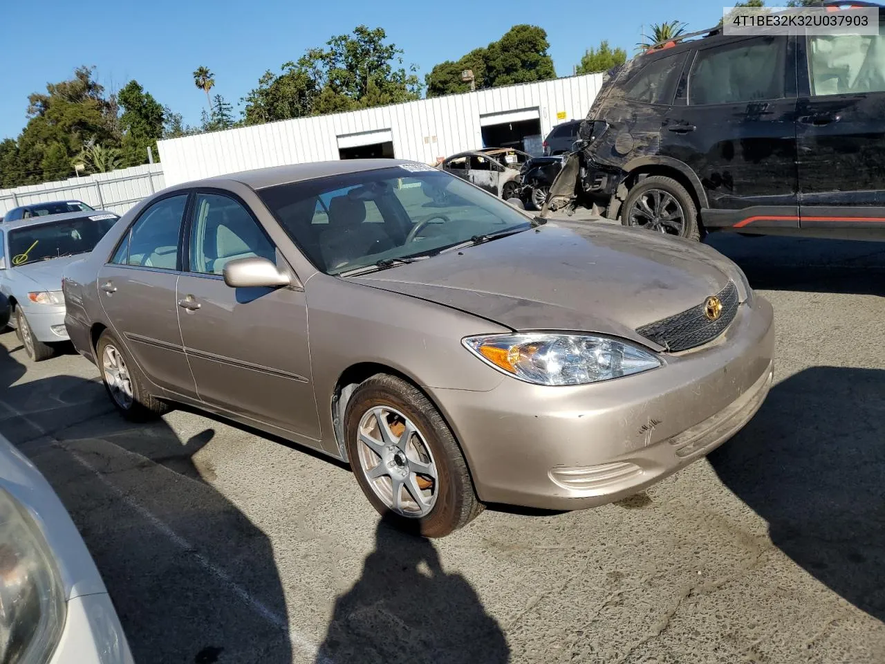 2002 Toyota Camry Le VIN: 4T1BE32K32U037903 Lot: 57787574