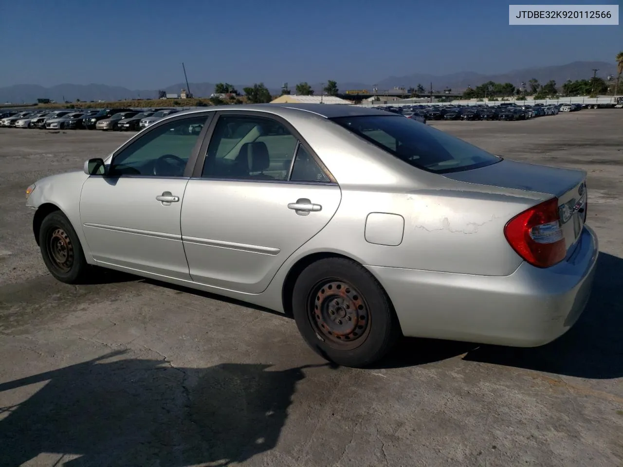 2002 Toyota Camry Le VIN: JTDBE32K920112566 Lot: 67797303