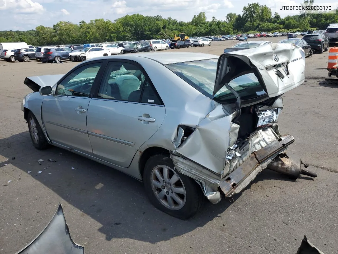 2002 Toyota Camry Le VIN: JTDBF30K520033170 Lot: 69175234