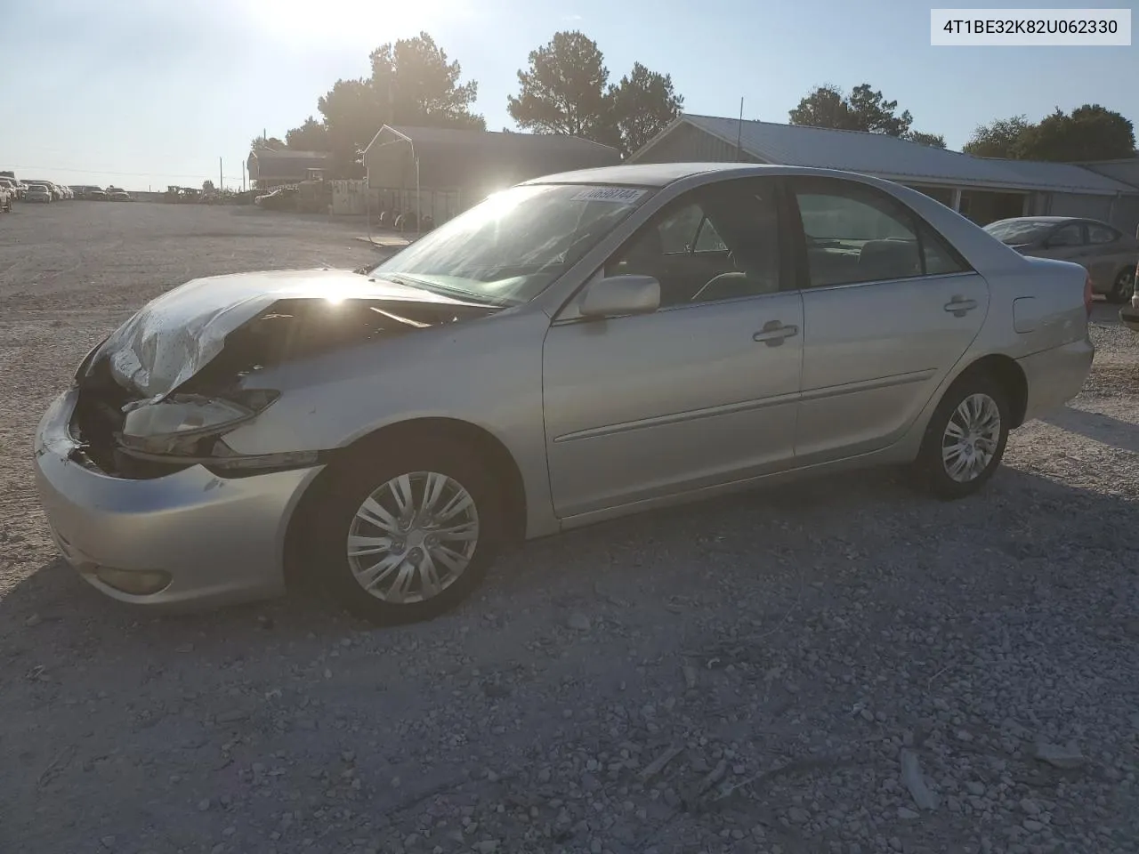 2002 Toyota Camry Le VIN: 4T1BE32K82U062330 Lot: 70698744