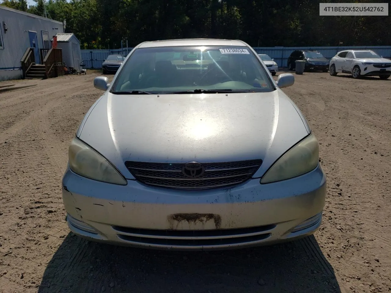 2002 Toyota Camry Le VIN: 4T1BE32K52U542762 Lot: 71238034