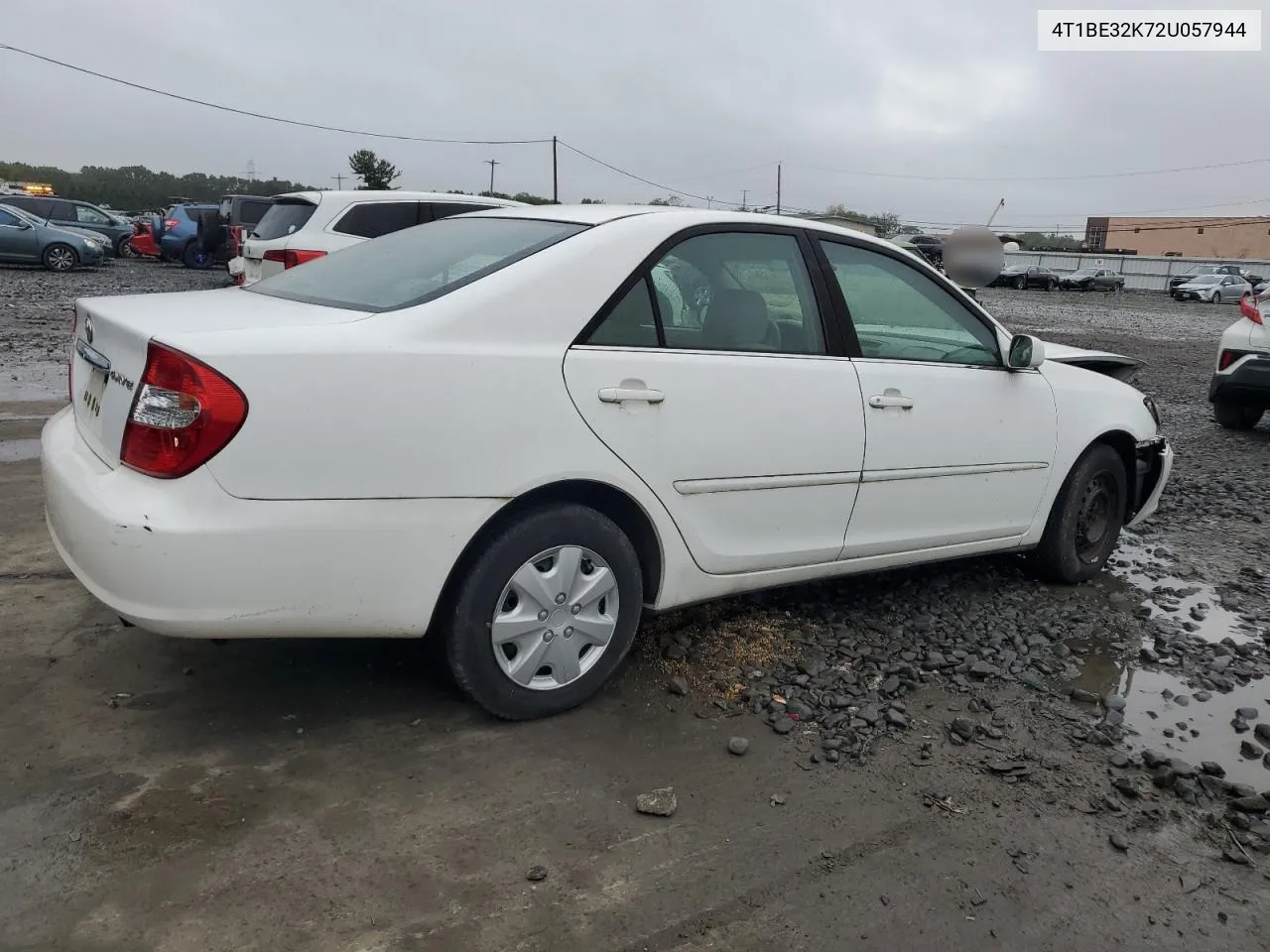 2002 Toyota Camry Le VIN: 4T1BE32K72U057944 Lot: 72674174