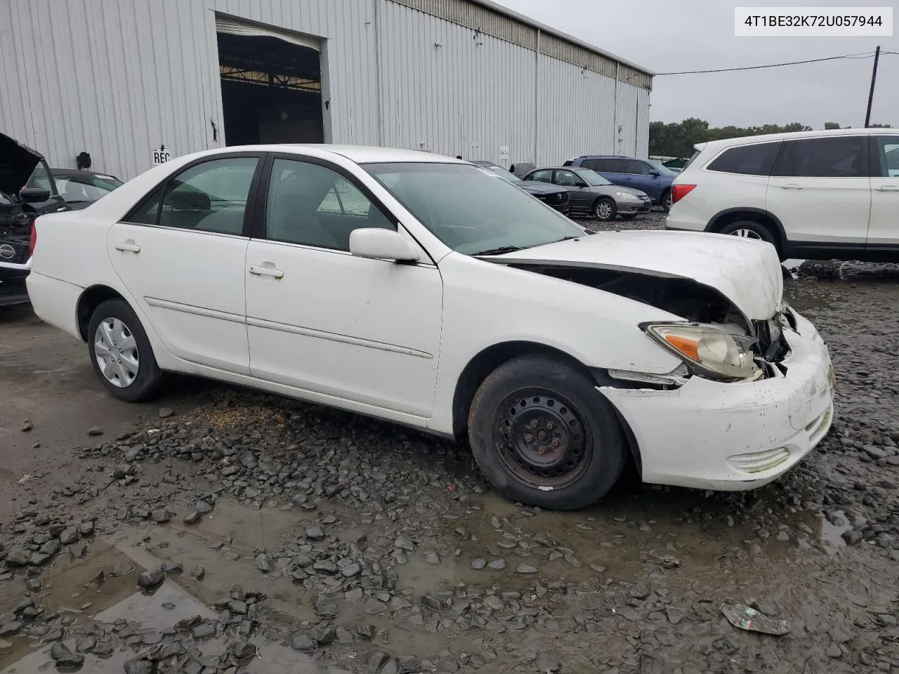 2002 Toyota Camry Le VIN: 4T1BE32K72U057944 Lot: 72674174