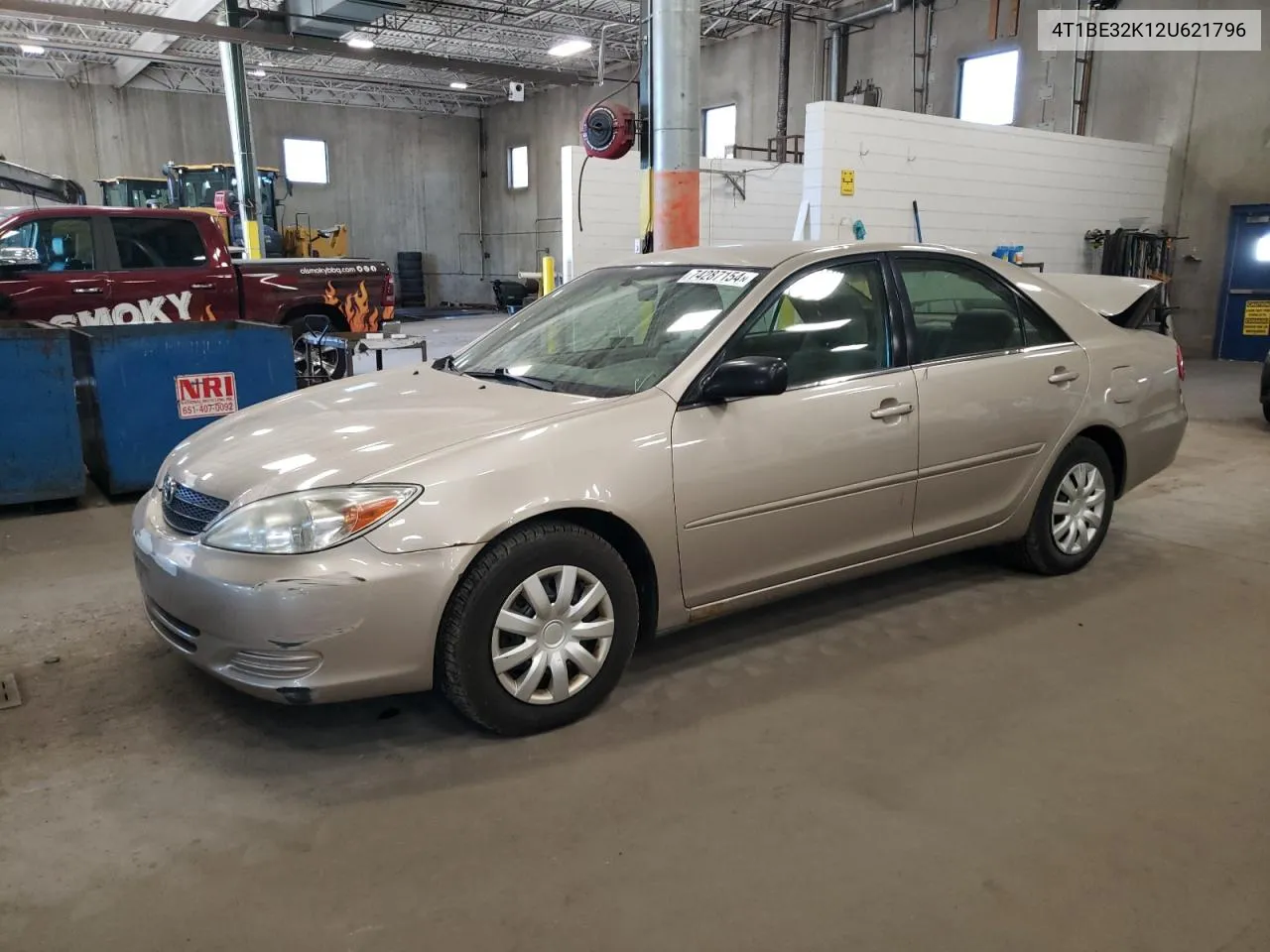 2002 Toyota Camry Le VIN: 4T1BE32K12U621796 Lot: 74287154