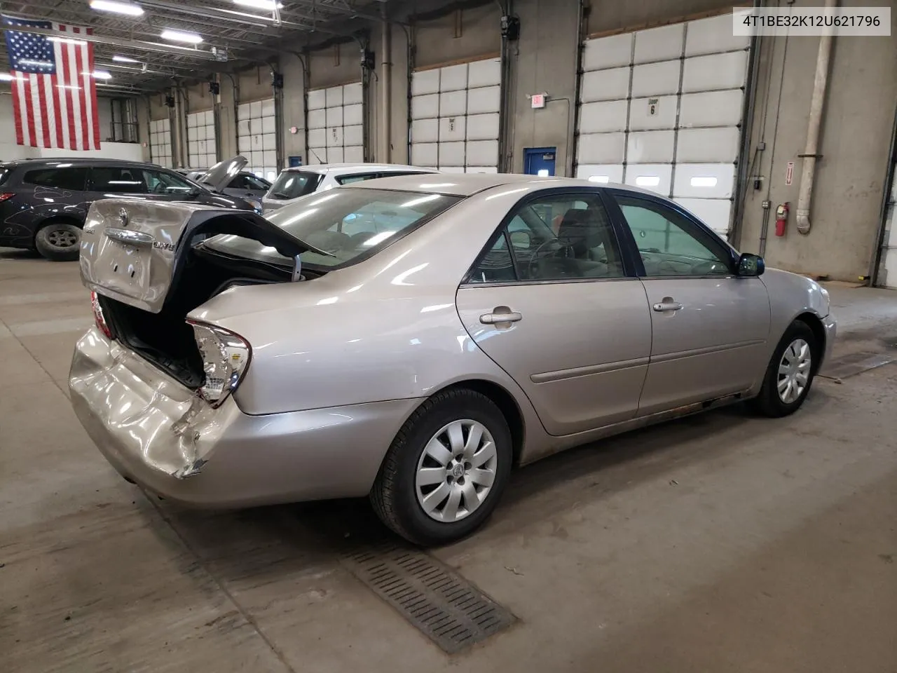 2002 Toyota Camry Le VIN: 4T1BE32K12U621796 Lot: 74287154