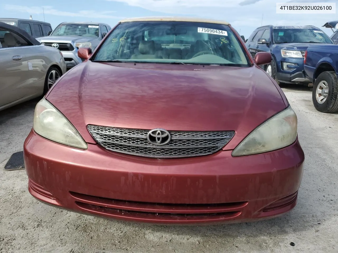 2002 Toyota Camry Le VIN: 4T1BE32K92U026100 Lot: 75090434