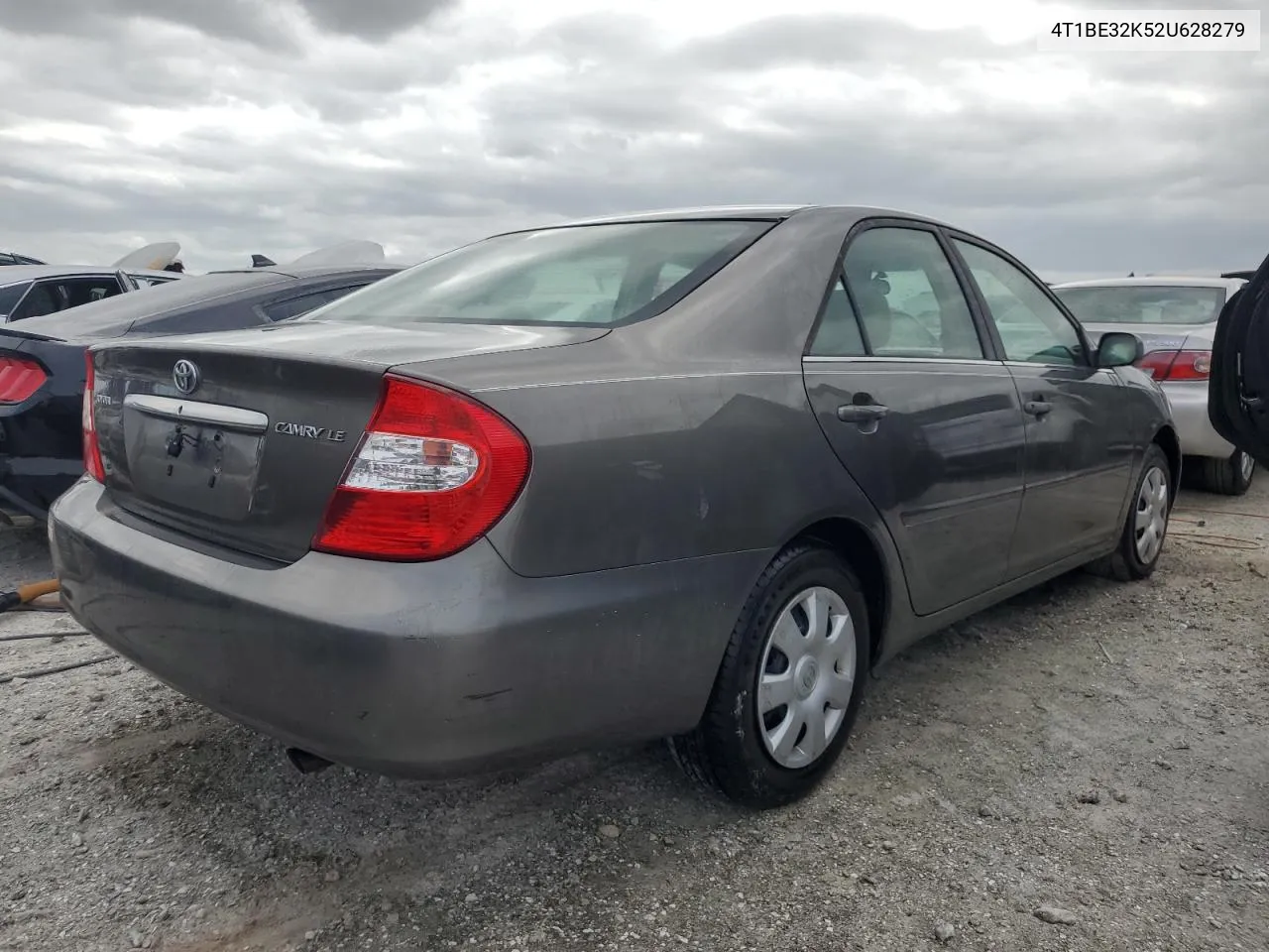 2002 Toyota Camry Le VIN: 4T1BE32K52U628279 Lot: 75241044