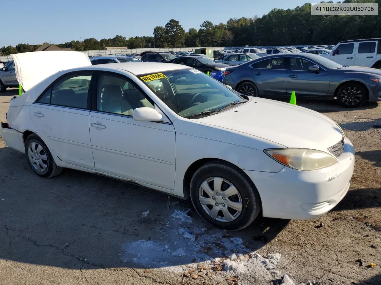 2002 Toyota Camry Le VIN: 4T1BE32K02U050706 Lot: 75454914