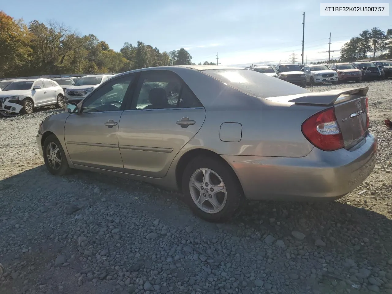 2002 Toyota Camry Le VIN: 4T1BE32K02U500757 Lot: 76335104