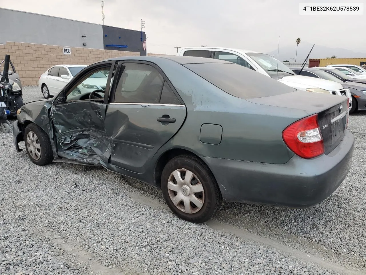 2002 Toyota Camry Le VIN: 4T1BE32K62U578539 Lot: 76813514