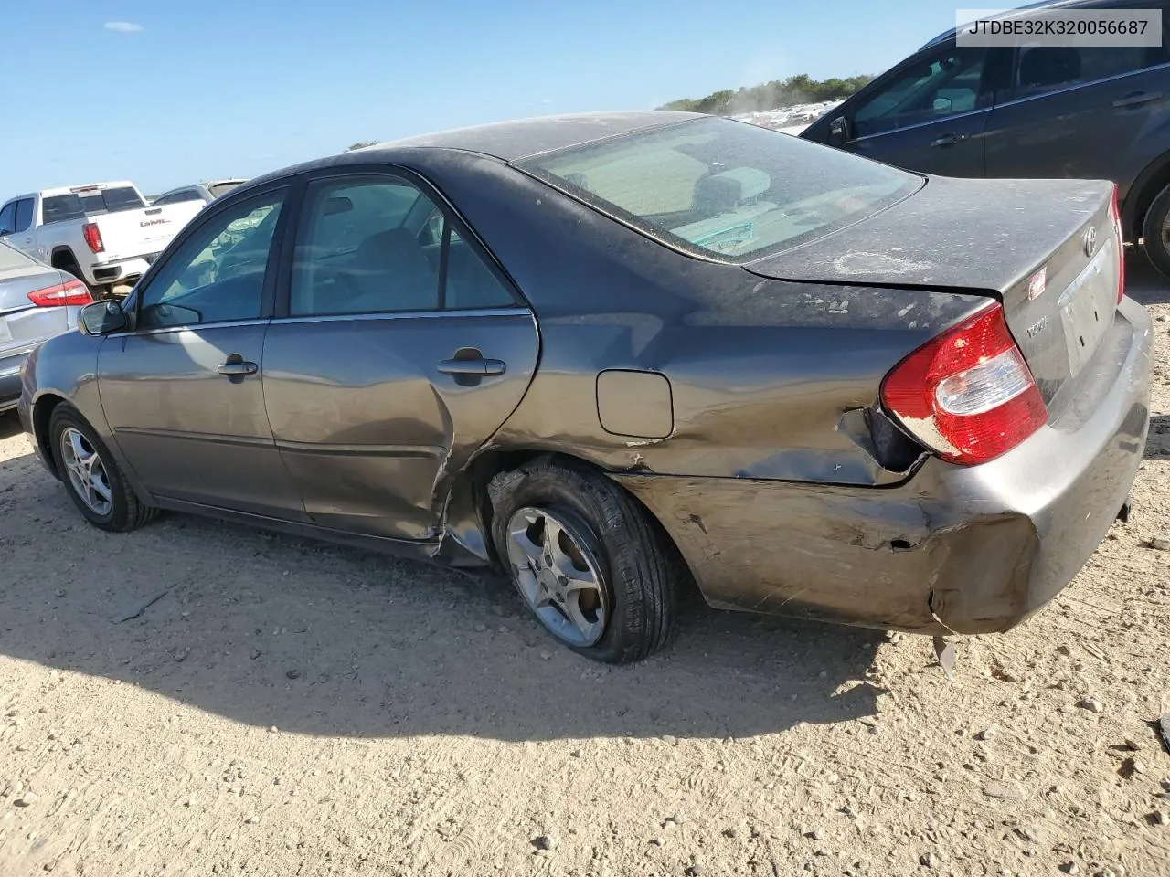 2002 Toyota Camry Le VIN: JTDBE32K320056687 Lot: 77771924