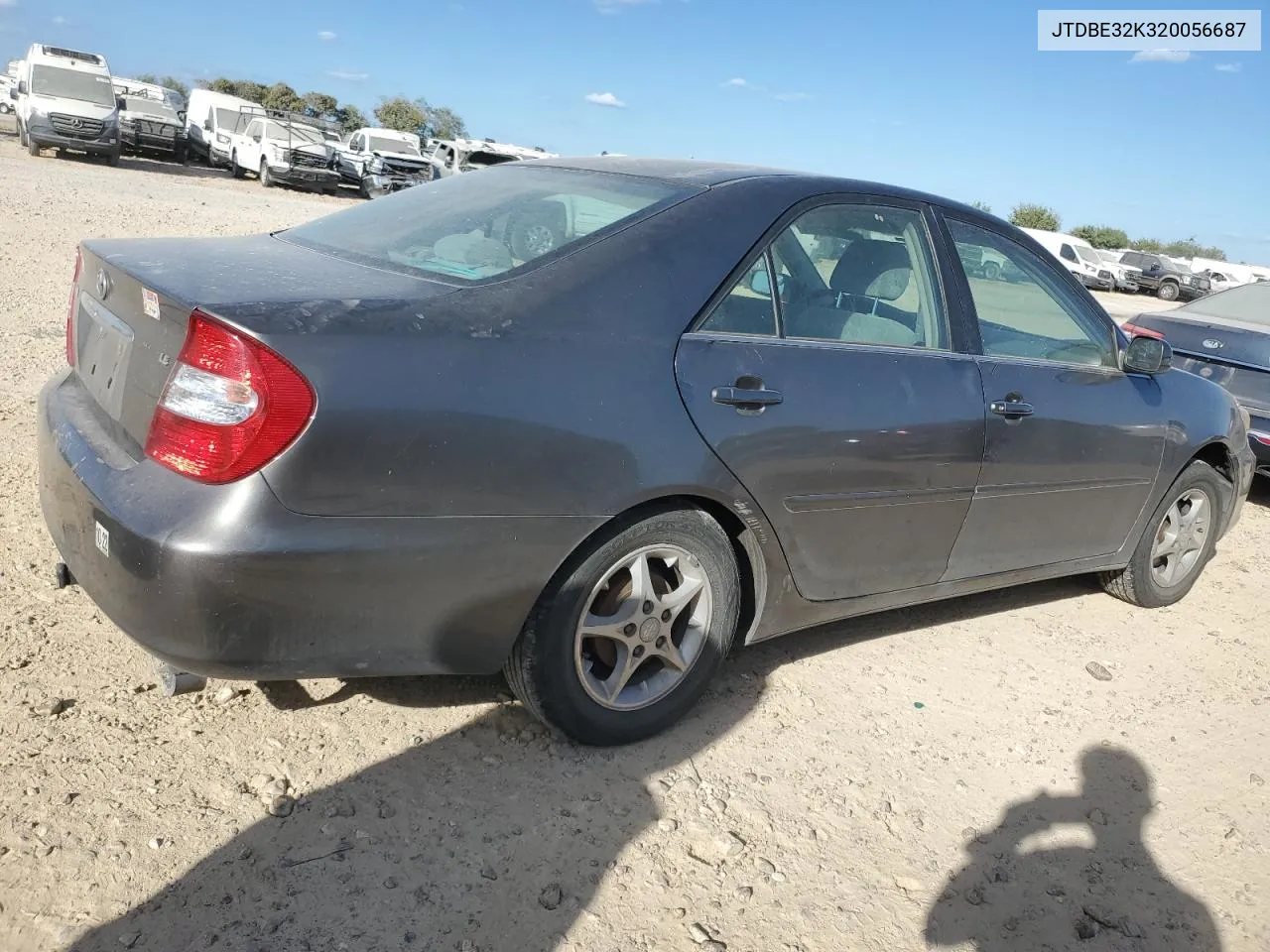 JTDBE32K320056687 2002 Toyota Camry Le