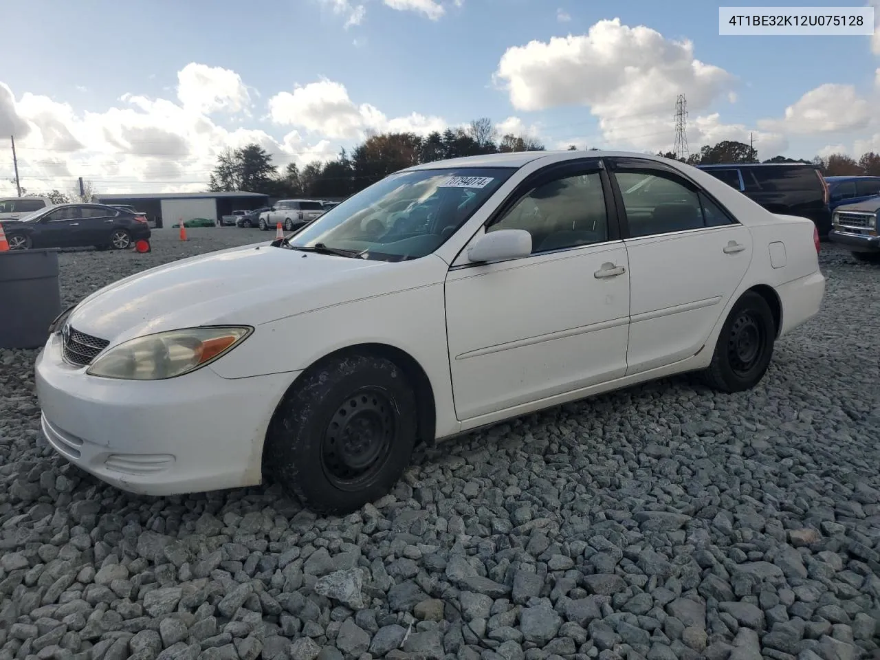 2002 Toyota Camry Le VIN: 4T1BE32K12U075128 Lot: 78794074