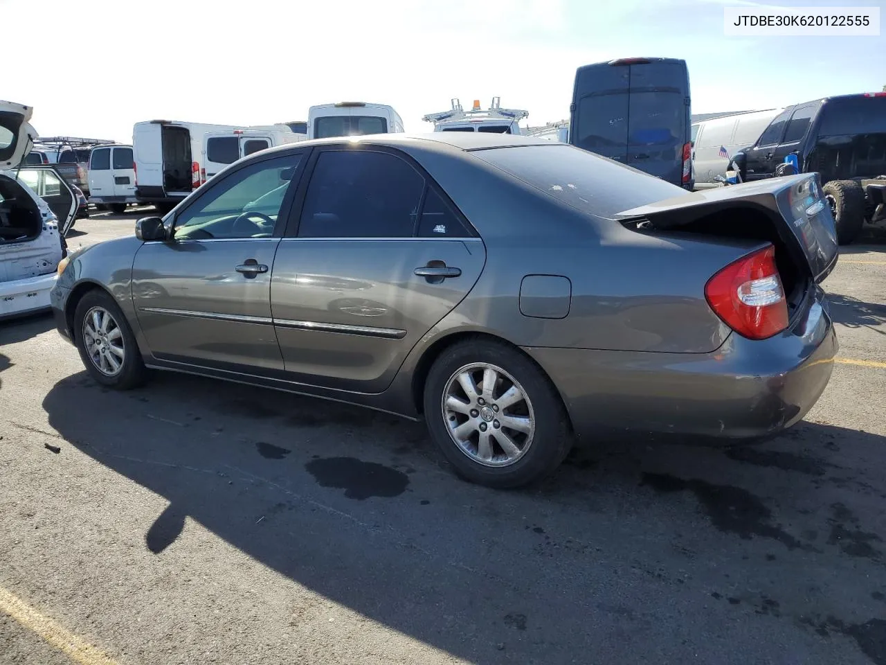 2002 Toyota Camry Le VIN: JTDBE30K620122555 Lot: 78962334