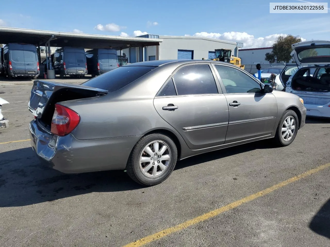 2002 Toyota Camry Le VIN: JTDBE30K620122555 Lot: 78962334