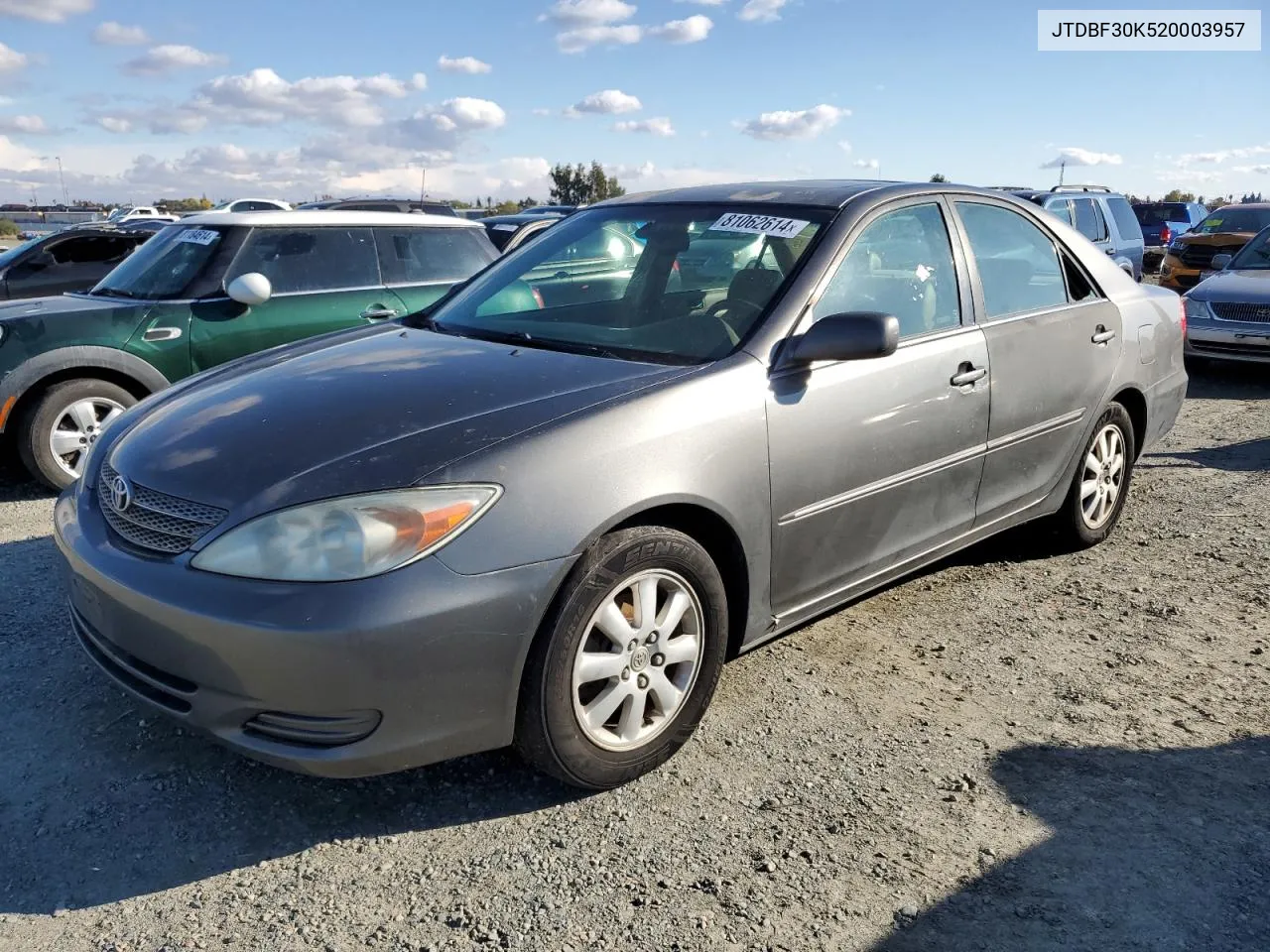 2002 Toyota Camry Le VIN: JTDBF30K520003957 Lot: 81062614