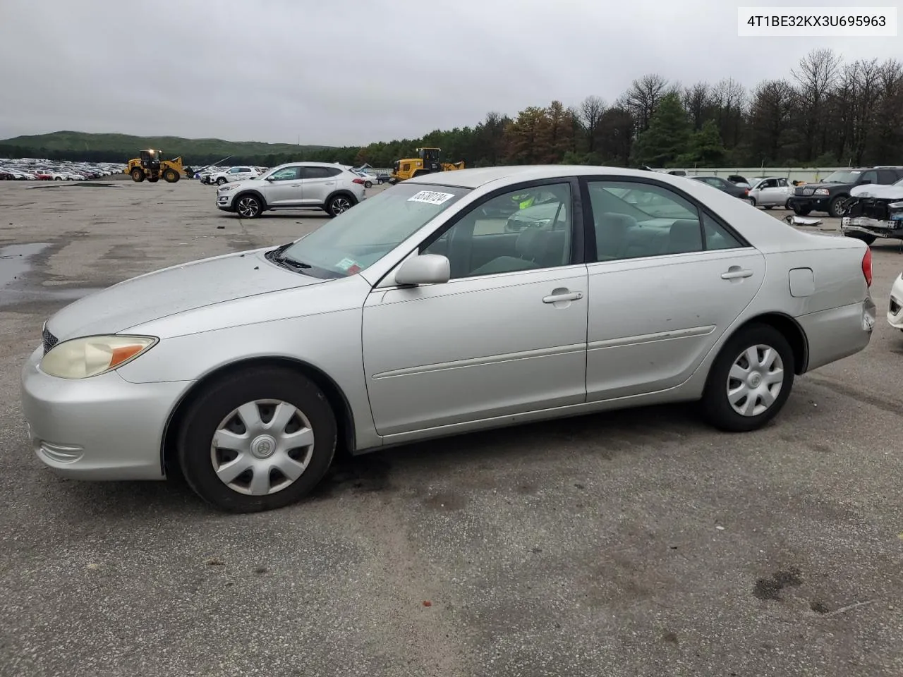 2003 Toyota Camry Le VIN: 4T1BE32KX3U695963 Lot: 65780124