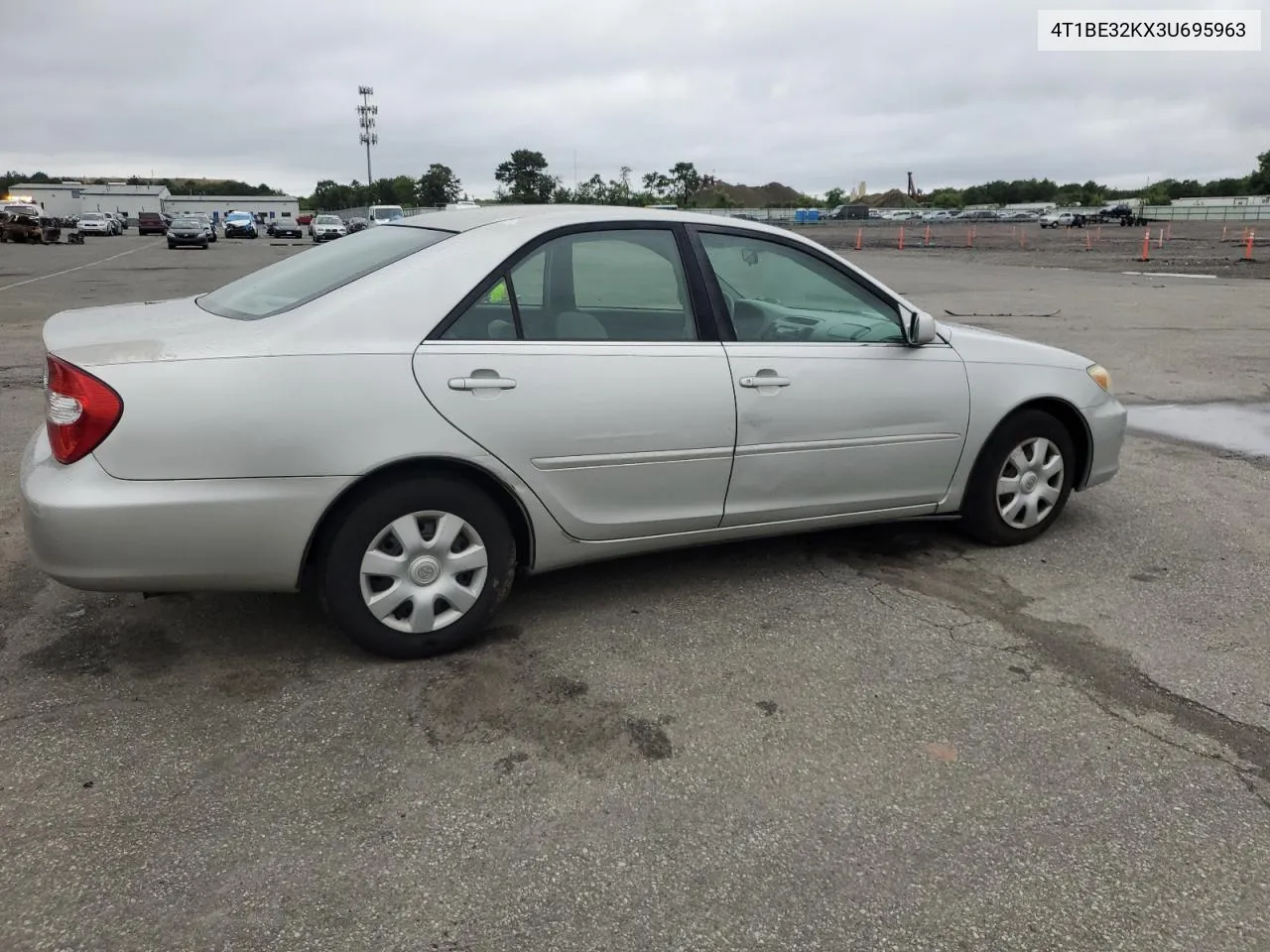 2003 Toyota Camry Le VIN: 4T1BE32KX3U695963 Lot: 65780124