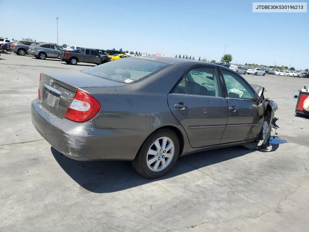 2003 Toyota Camry Le VIN: JTDBE30K530196213 Lot: 68165324