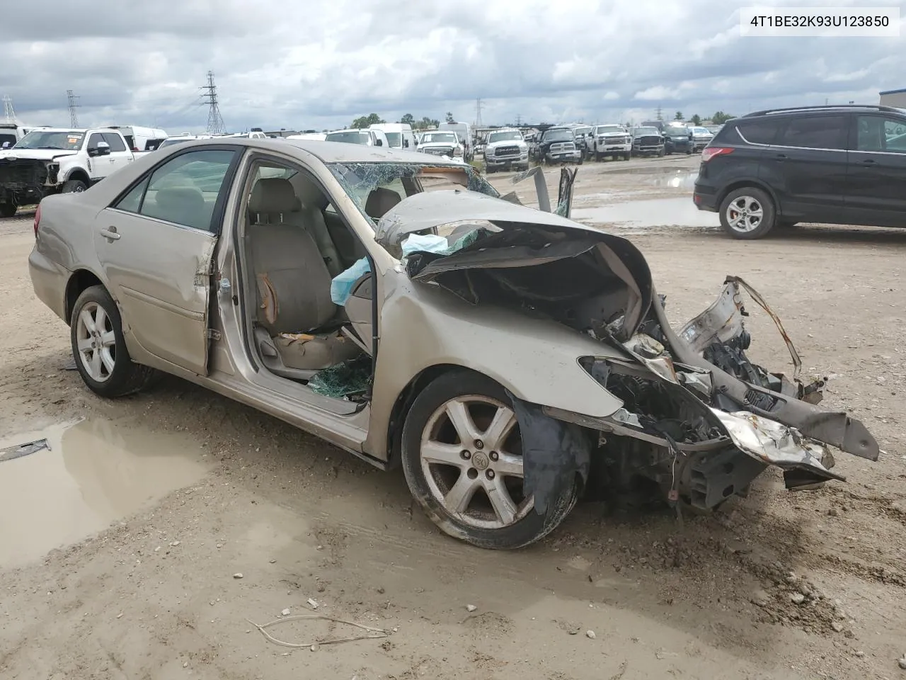 4T1BE32K93U123850 2003 Toyota Camry Le